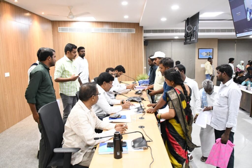 ప్రజావాణి ఫిర్యాదులు పరిష్కరించాలి whatsapp image 2026 04 27 at 12.03.51 pm